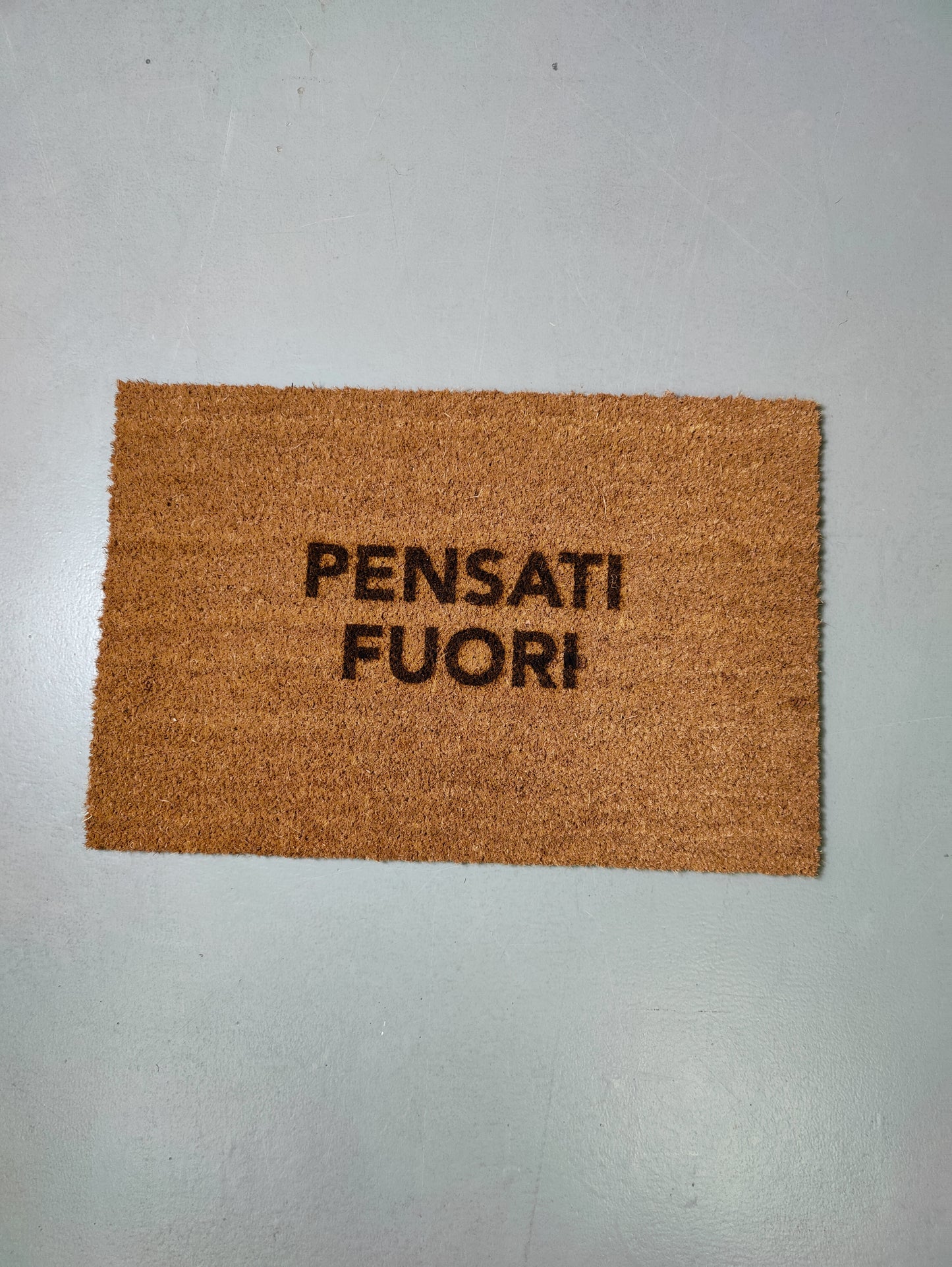 Zerbino "Pensati fuori" (bruciacchiato)