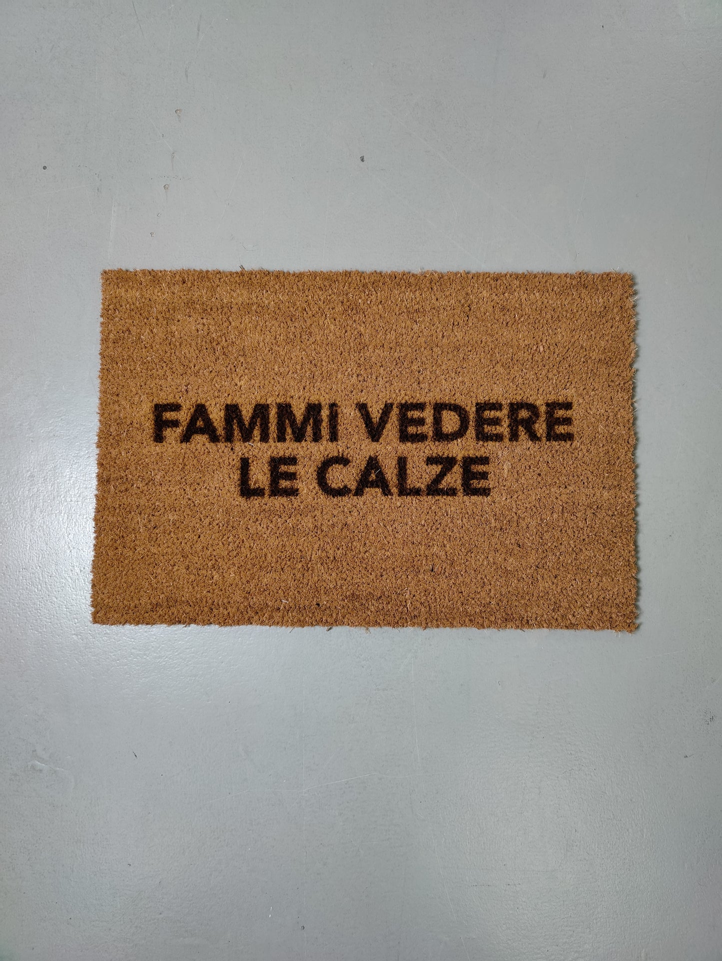 Zerbino "Fammi vedere le calze"