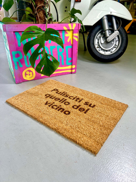 Zerbino "Pulisciti su quello del vicino"