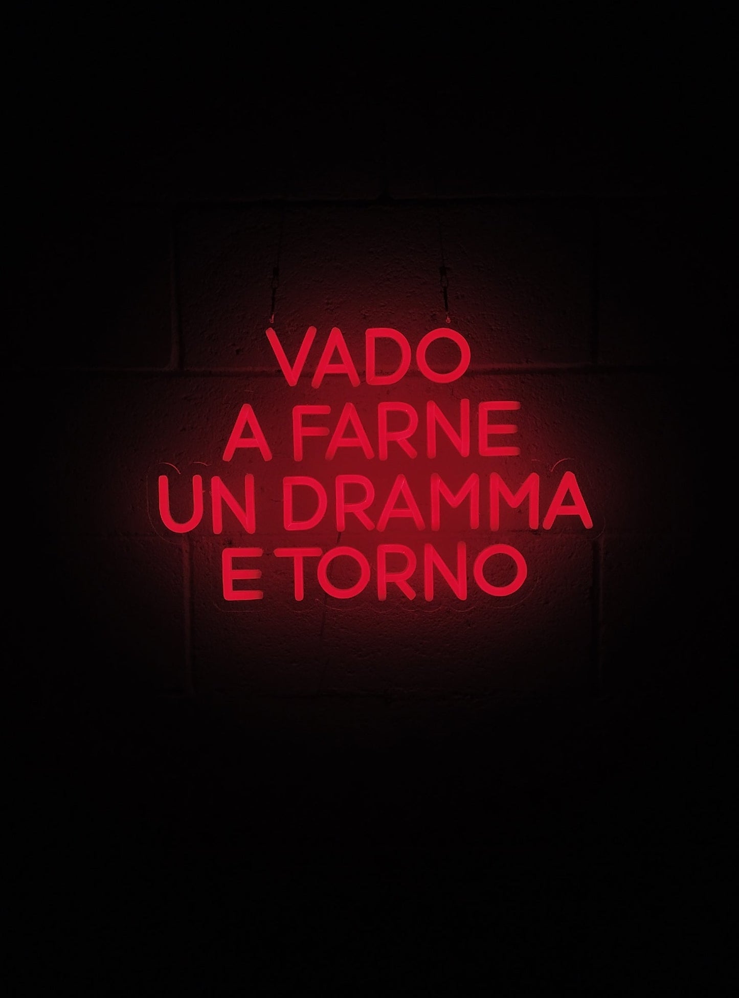 VADO A FARNE UN DRAMMA E TORNO