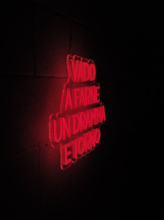 VADO A FARNE UN DRAMMA E TORNO