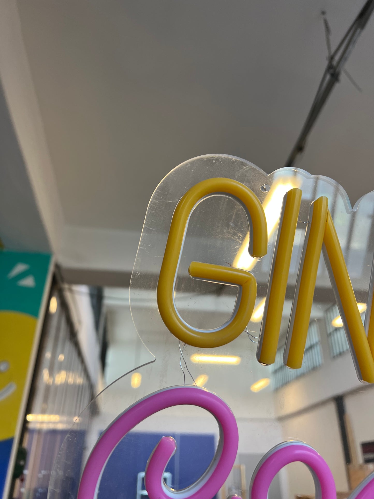 GINTONIC & COCCOLINE (vecchia + graffiata)