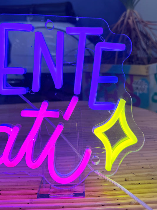 FELICEMENTE SPOSSATI (graffiata + led bruciato)