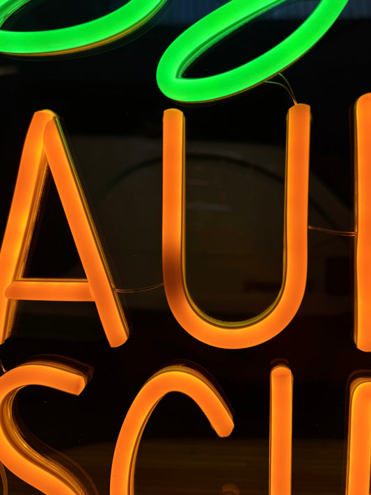 LAUREA IN SCIENZE POLEMICHE (graffiata + led bruciato)
