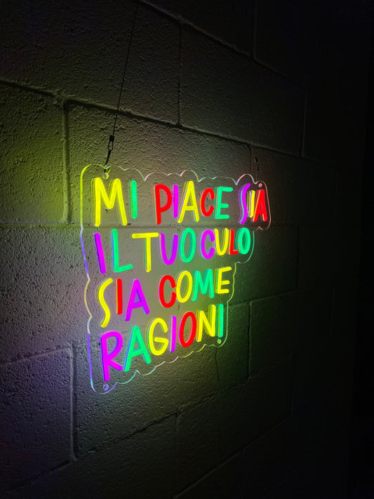 MI PIACE SIA IL TUO CULO SIA COME RAGIONI