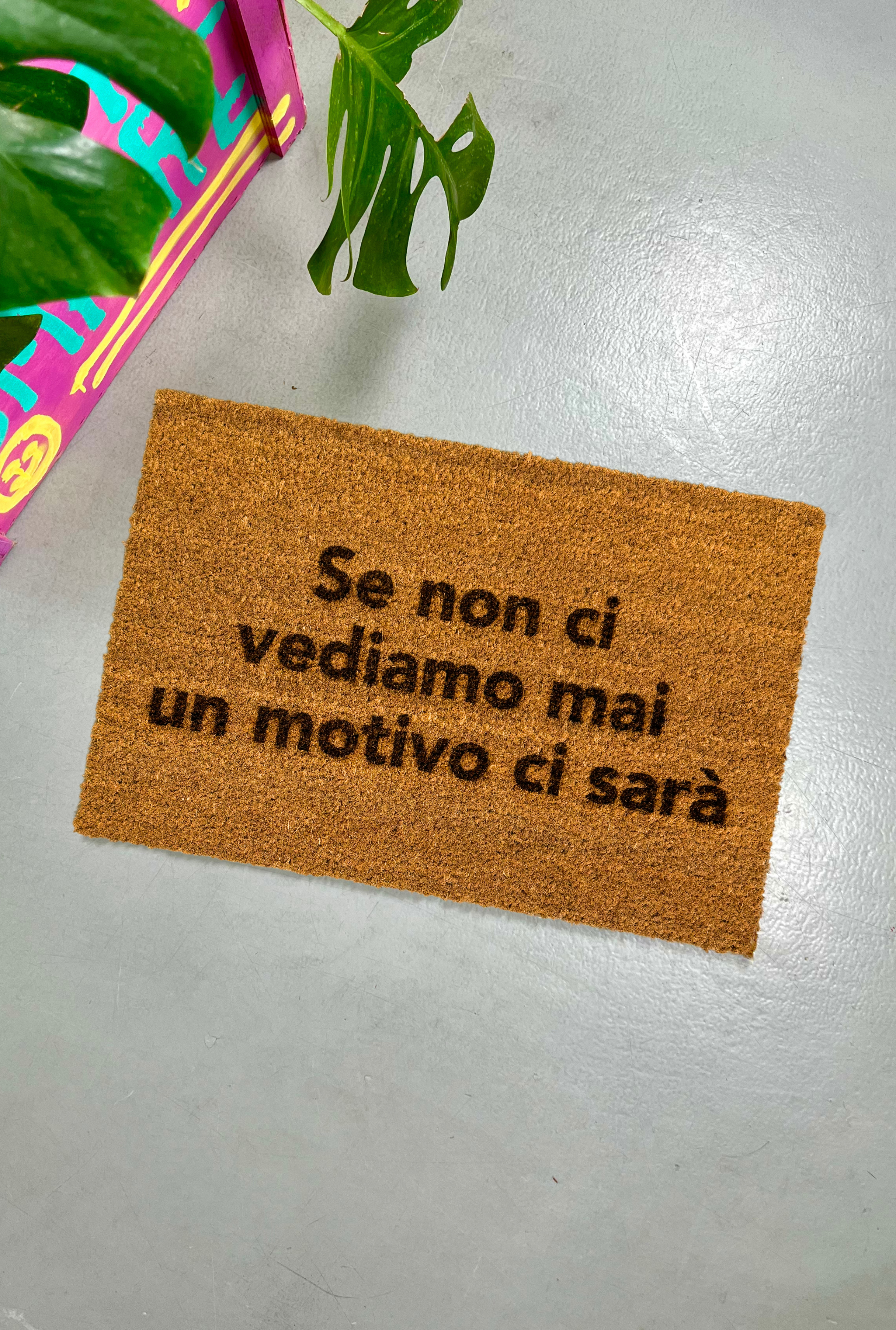 Zerbino Dipinto A Mano In Cocco Naturale – Scritta Umoristica “Se Mi Queréis IRSE”, 60x40 Cm, Antiscivolo Con Retro In Lattice