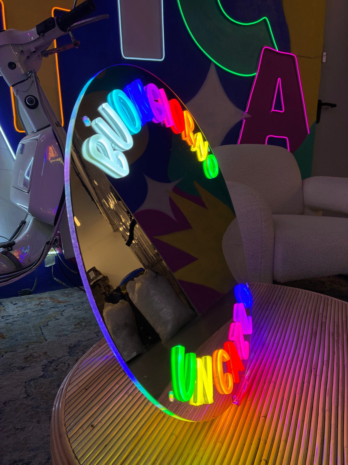 Specchio luminoso "BUONGIORNO UN CAZZO"