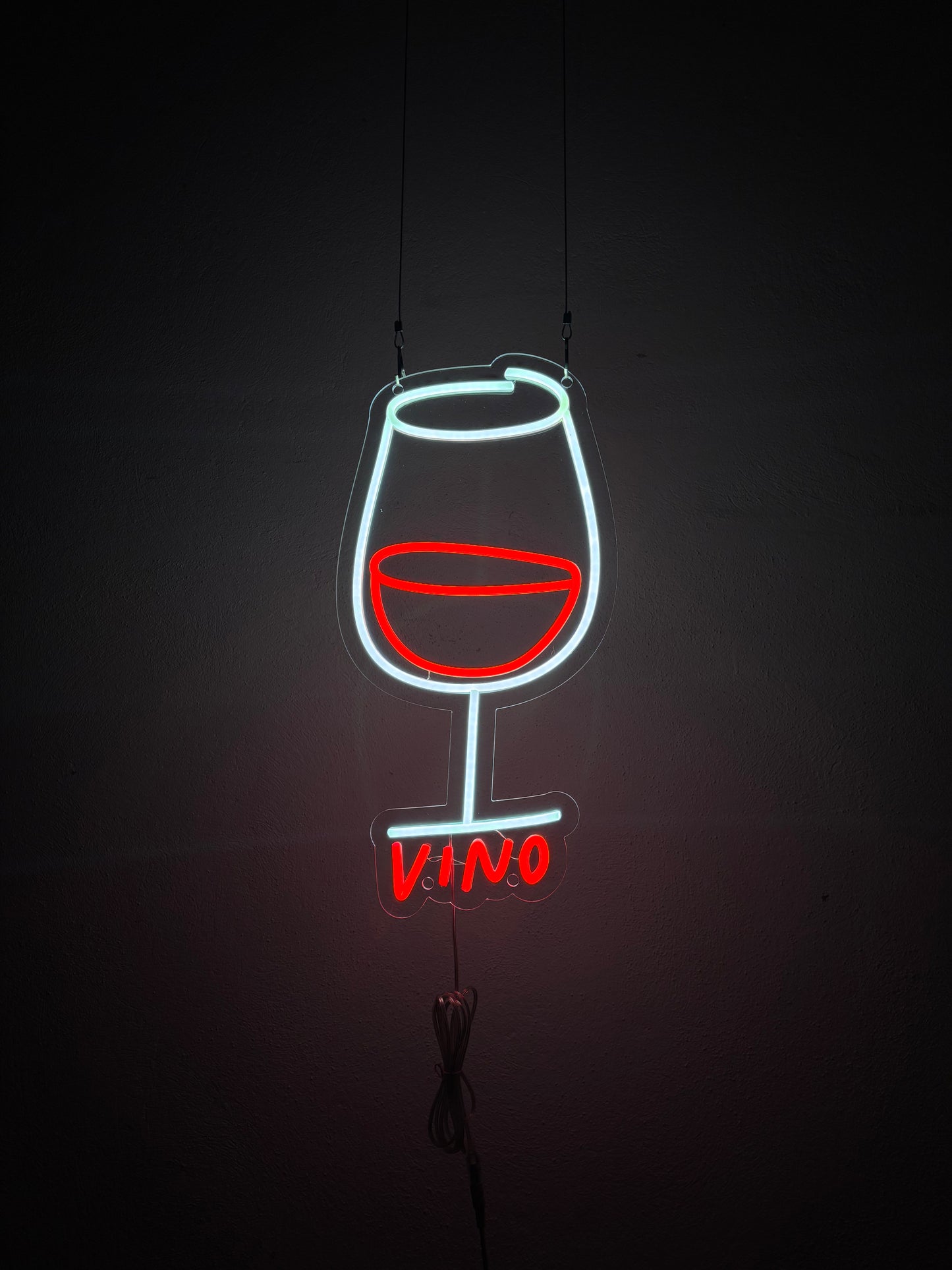VINO (con graffi)