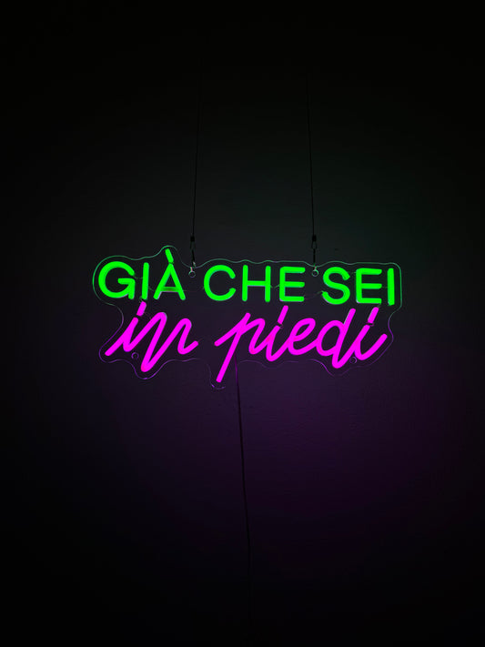 GIÀ CHE SEI IN PIEDI (bruciacchiata con graffi)