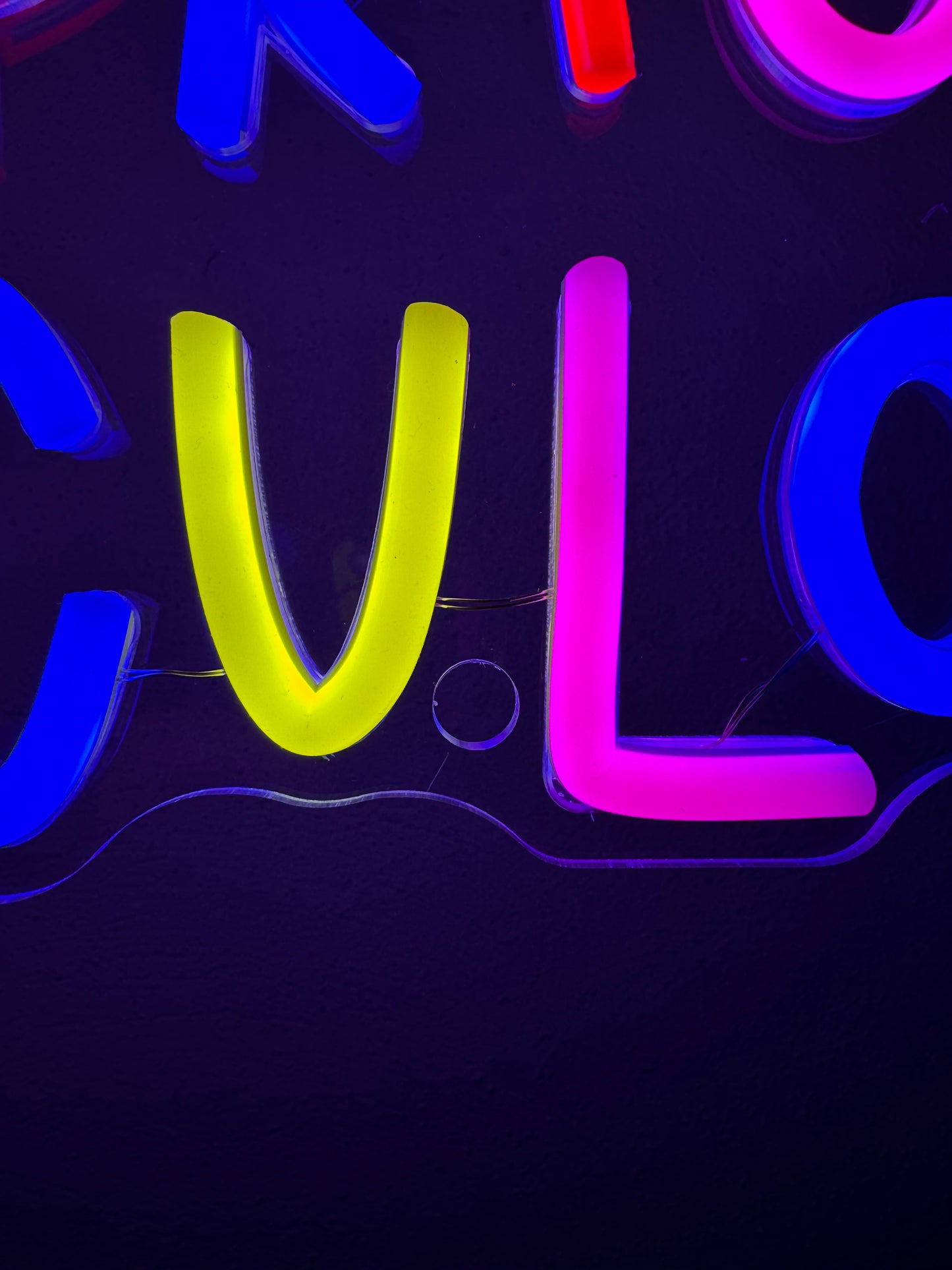 QUANDO SORRIDI HAI PROPRIO UN BEL CULO (con graffi e bruciacchiata)