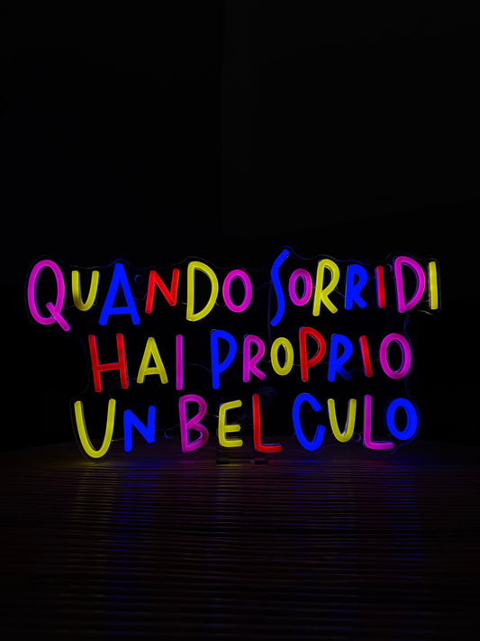 QUANDO SORRIDI HAI PROPRIO UN BEL CULO (led bruciato + graffi)