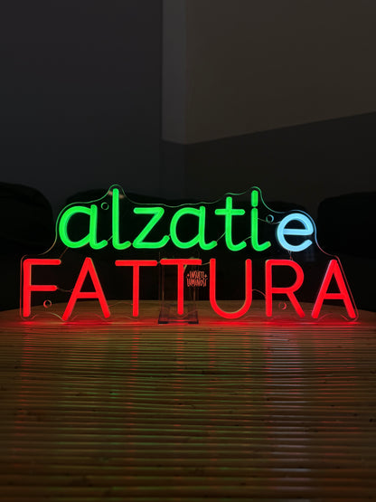 ALZATI E FATTURA (led bruciato + graffi)