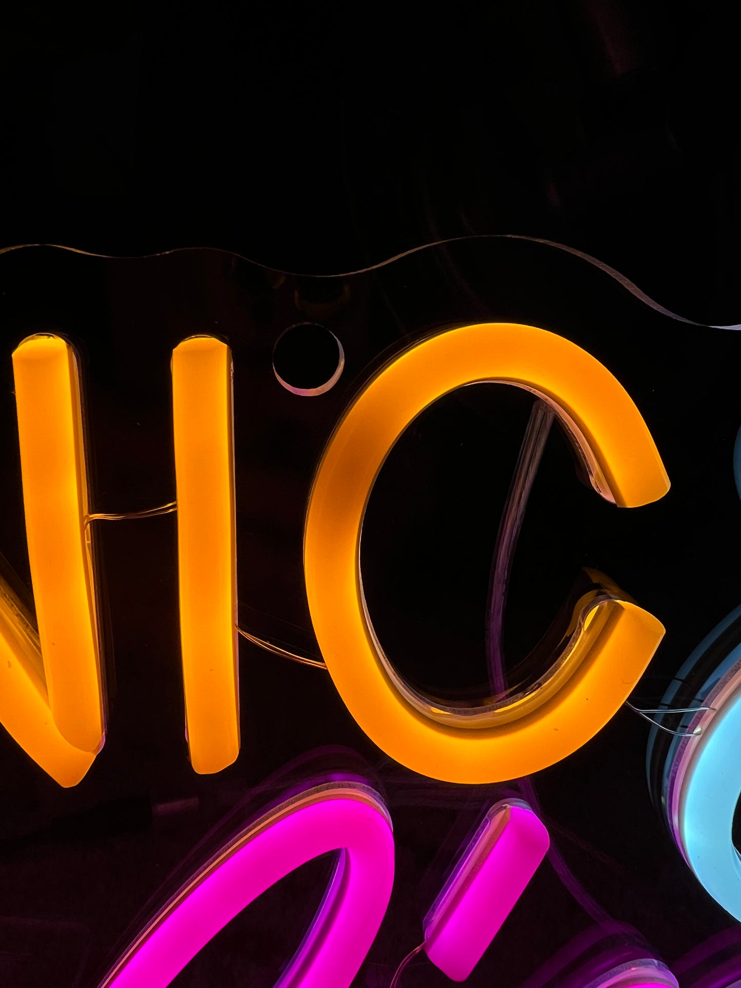 GINTONIC & COCCOLINE (led bruciato)