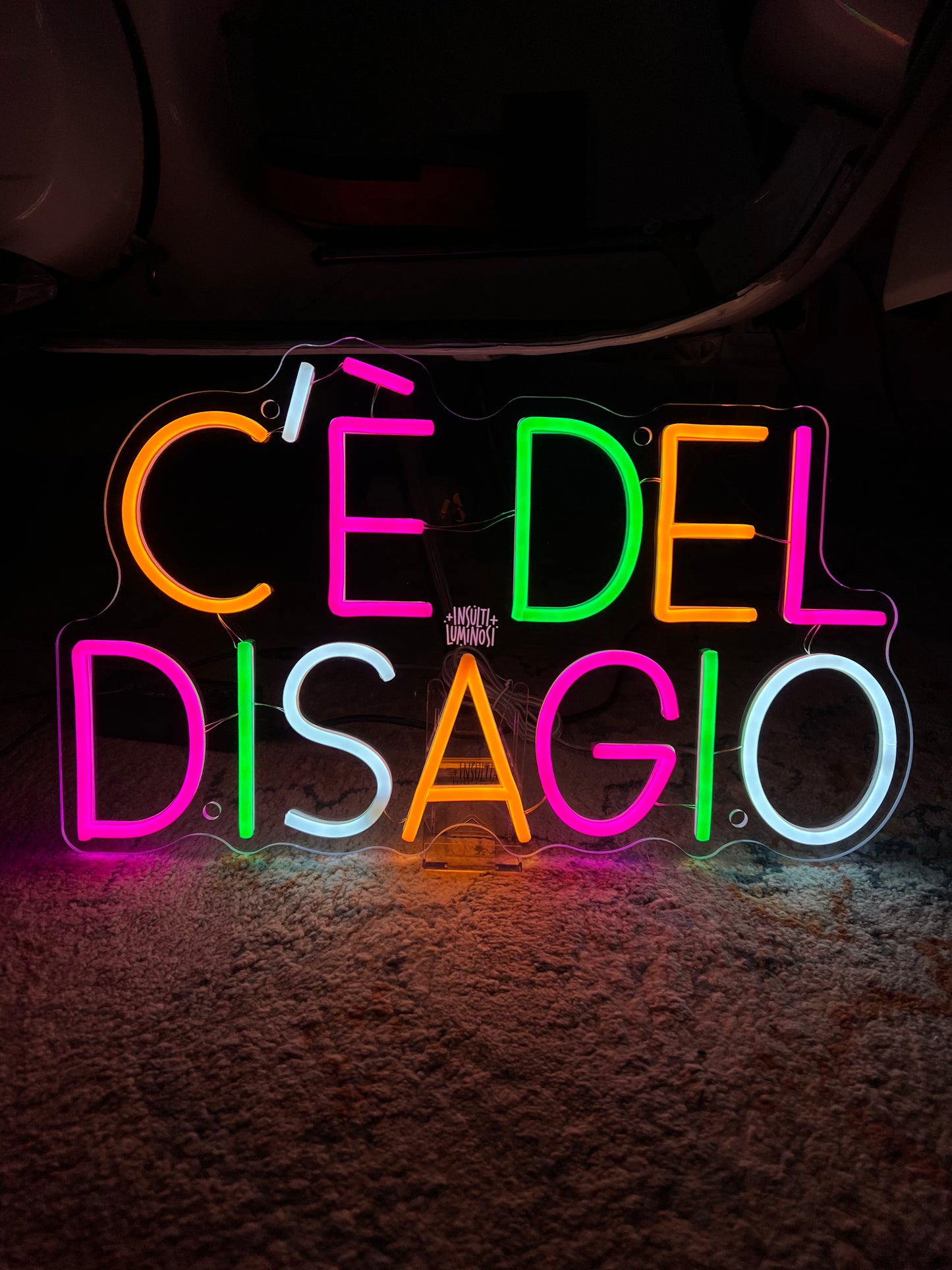 C'È DEL DISAGIO (led bruciato)