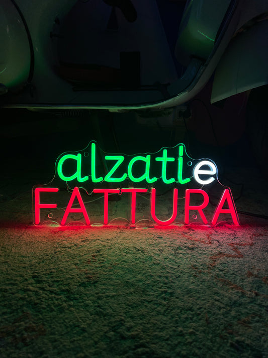 ALZATI E FATTURA (graffiata + led bruciato)