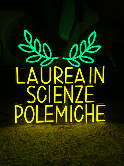LAUREA IN SCIENZE POLEMICHE (graffiata)