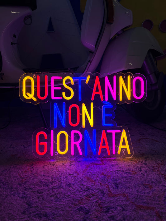 QUEST'ANNO NON È GIORNATA (graffiata)