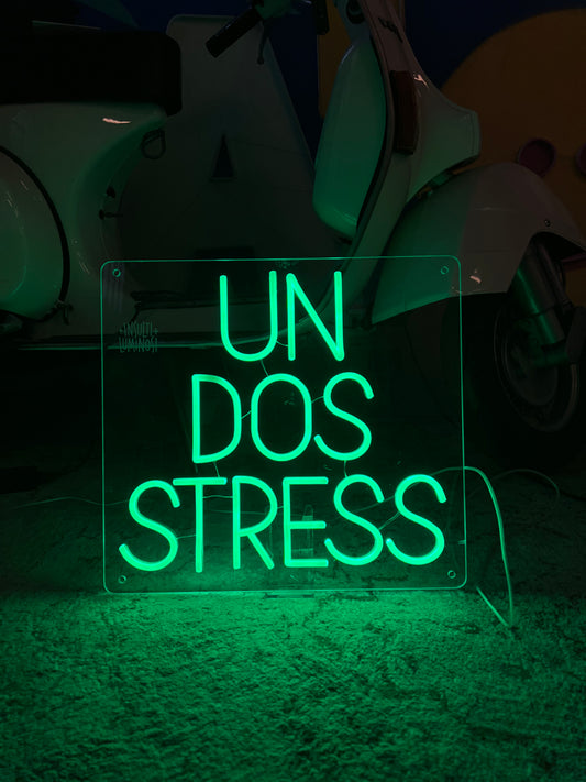 UN DOS STRESS (fuori produzione graffiata + led bruciato)