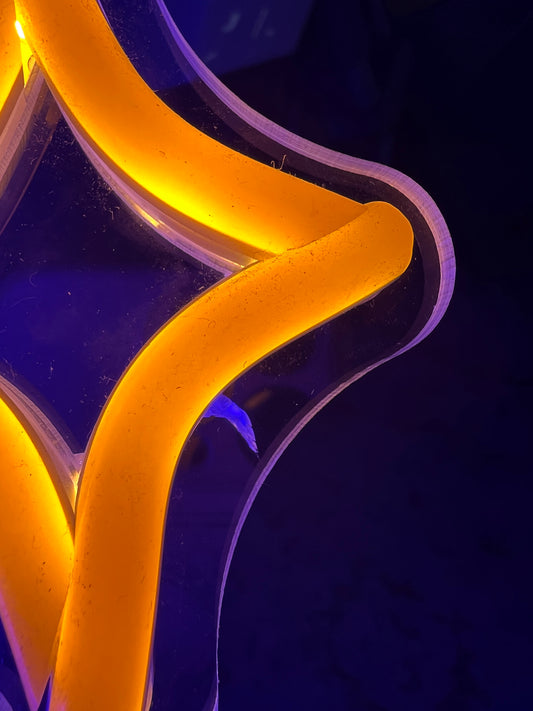 ANCHE MENO (graffiata)