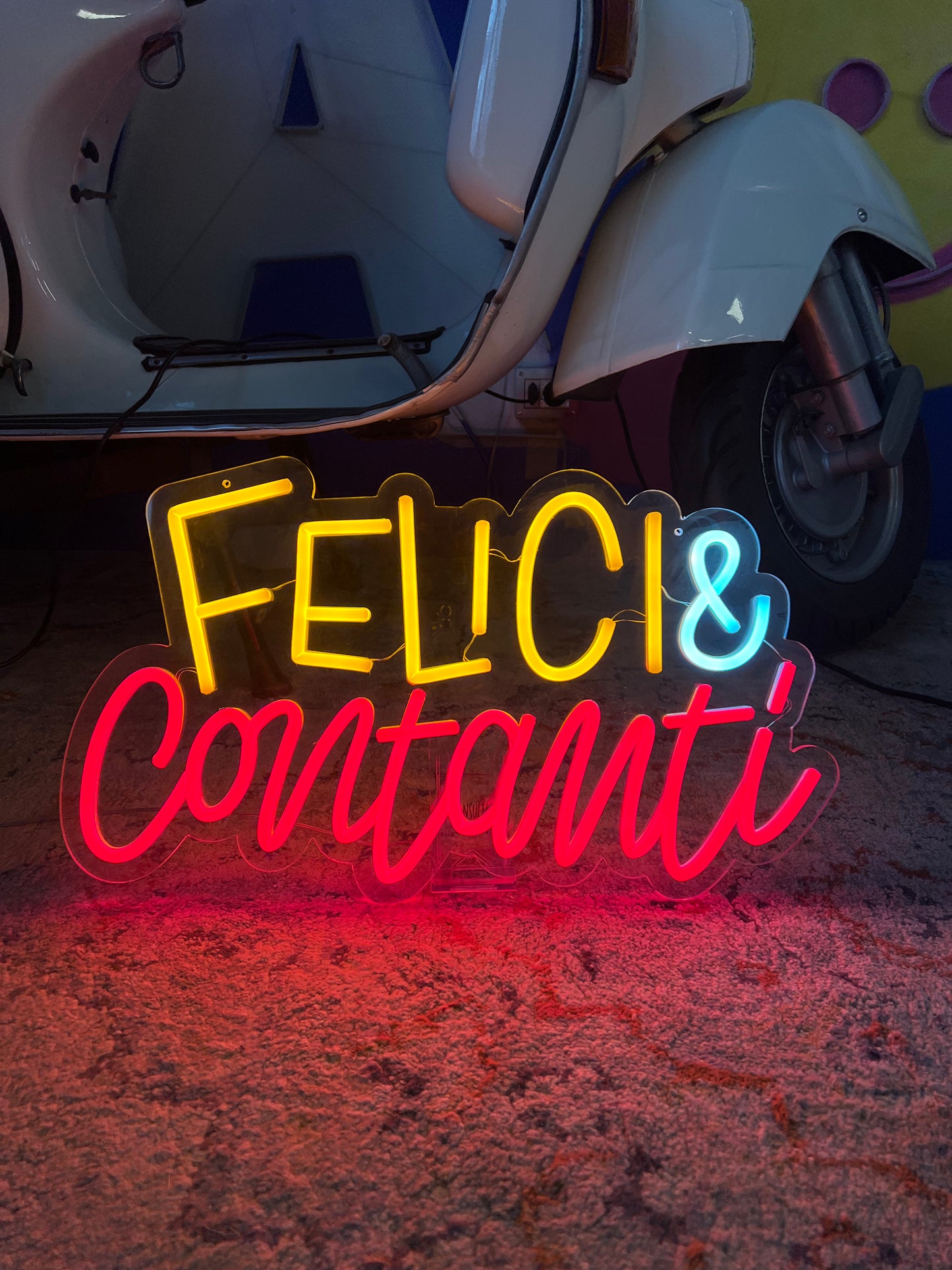 FELICI & CONTANTI (vecchia + graffiata)