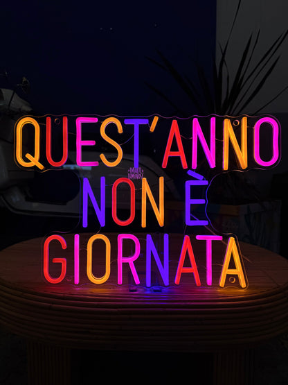 QUEST'ANNO NON È GIORNATA (graffiata)