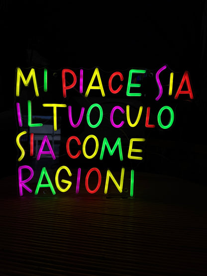 MI PIACE SIA IL TUO CULO SIA COME RAGIONI (graffiata)