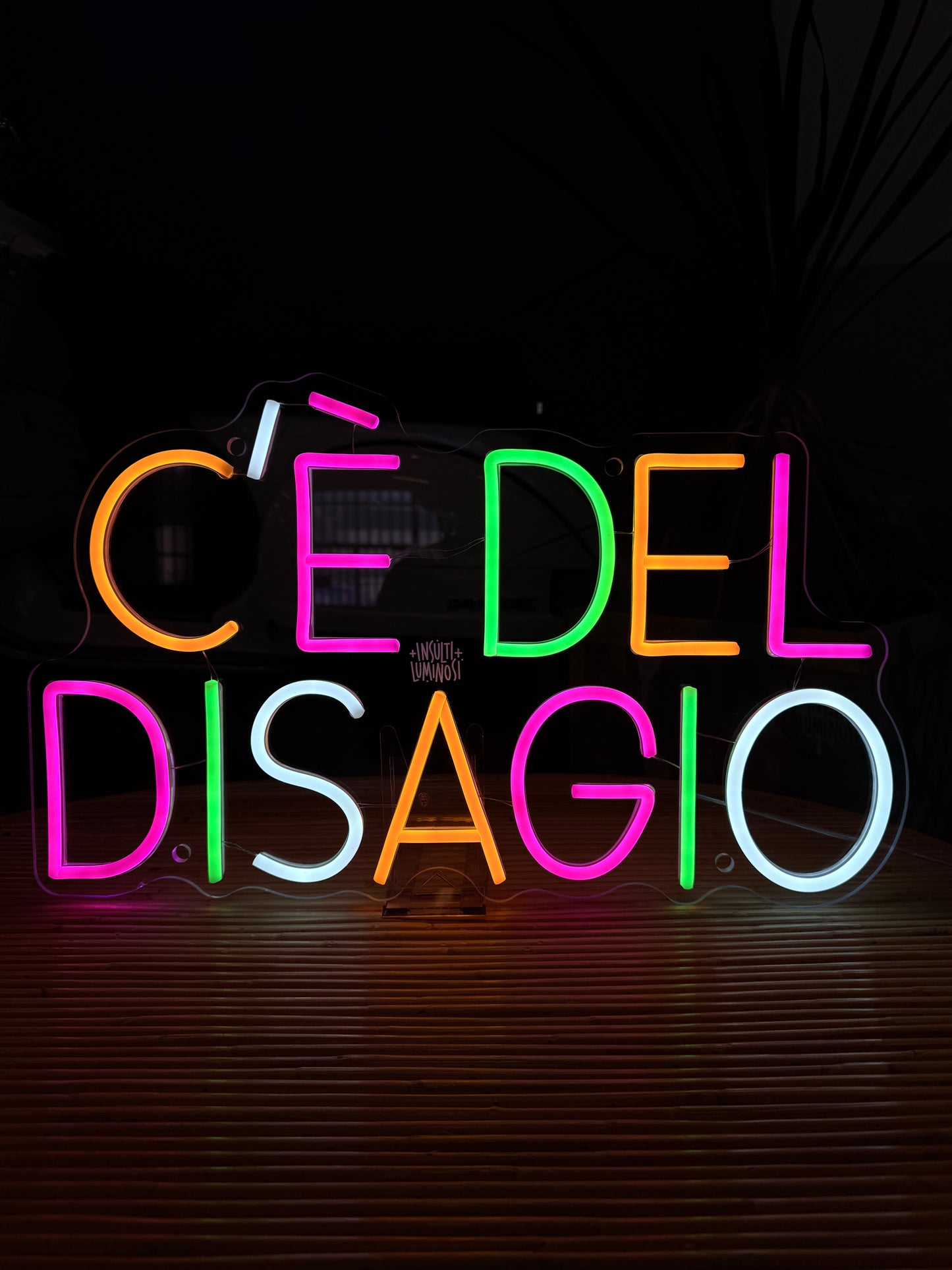 C'È DEL DISAGIO (graffiata)