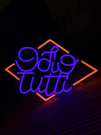 ODIO TUTTI (graffiata)