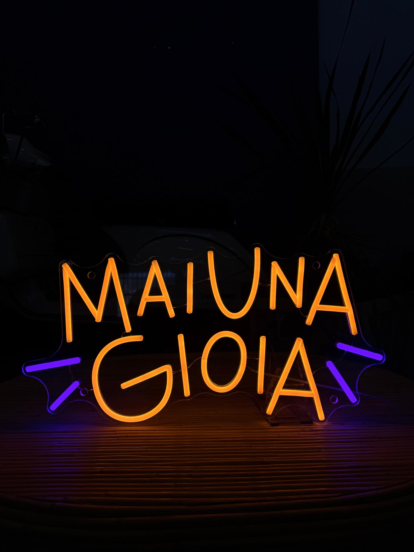 MAI UNA GIOIA (graffiata)