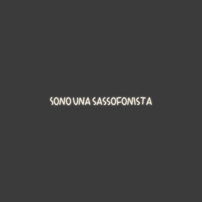 La tua scrittina Sono una sass...